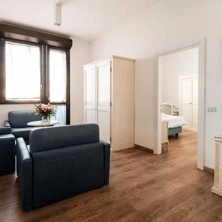 Resart Iàcomus Hotel