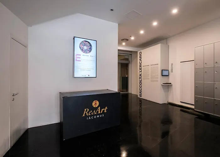 Hotel Resart Iàcomus *