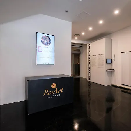 Hotel Resart Iacomus *